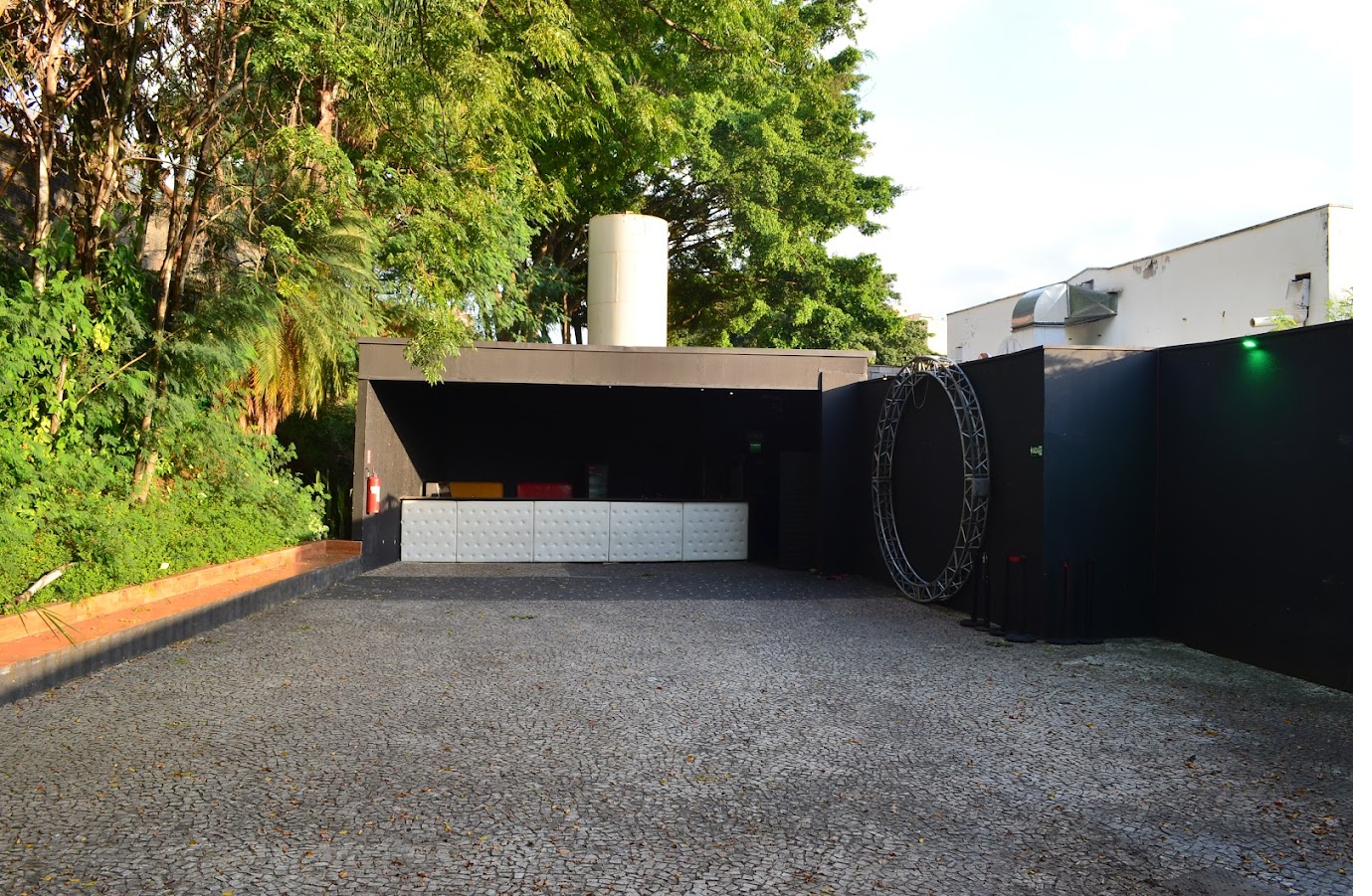 Love Haus de dia fachada