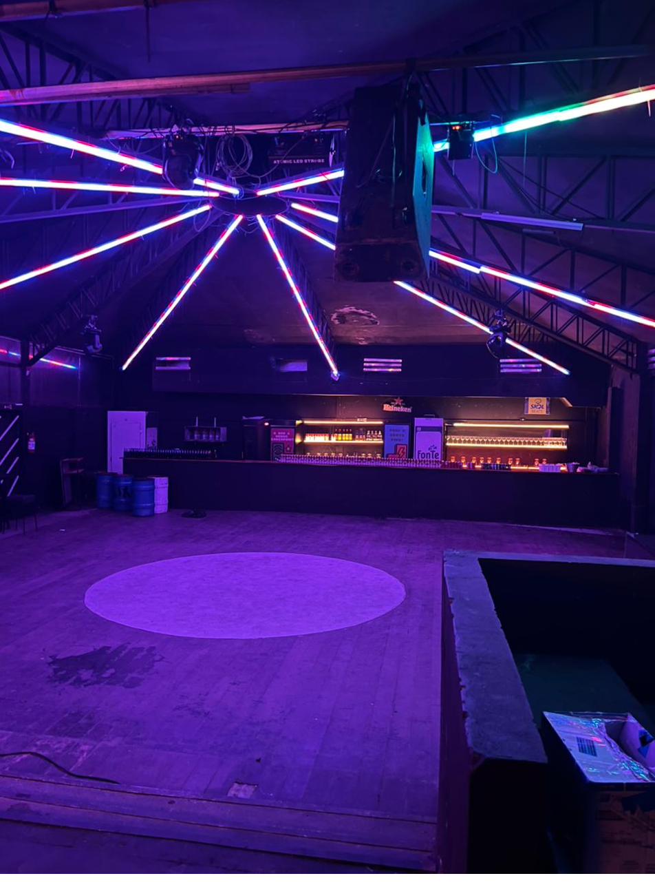Tetriz Club bar e mesas
